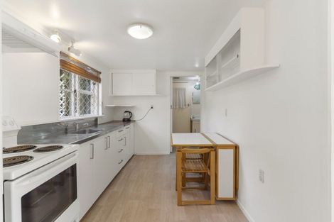 Photo of property in 22 Larsen Road, Panmure, Auckland, 1072