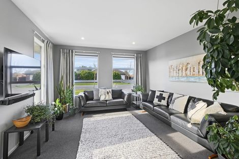 Photo of property in 6 Baxter Crescent, Rolleston, 7614