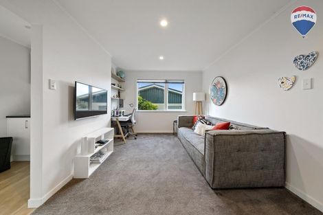 Photo of property in 19 Panorama Grove, Harbour View, Lower Hutt, 5010