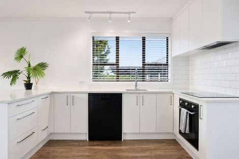Photo of property in 56 Braid Road, St Andrews, Hamilton, 3200
