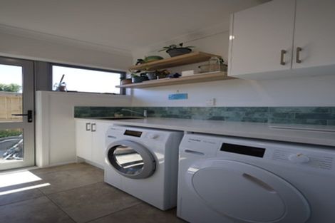 Photo of property in 24 Keilor Road, Otumoetai, Tauranga, 3110