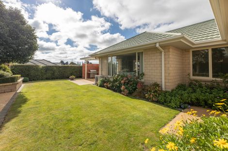 Photo of property in 10 Harrys Way, Redwood, Christchurch, 8051