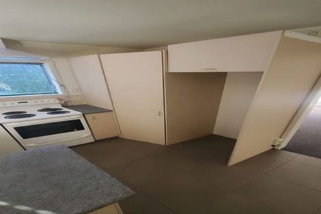 Photo of property in 1/21 Target Road, Totara Vale, Auckland, 0629