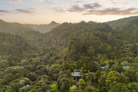 Photo of property in 586 Tapu Coroglen Road, Coromandel Forest Park, Thames, 3575