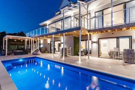 Photo of property in 5 Poaka Place, Beach Haven, Auckland, 0626