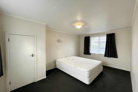 Photo of property in 12 Karaka Street, Merrilands, New Plymouth, 4312