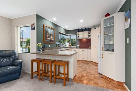 Photo of property in 1 West Peak Way, Otaki, 5512