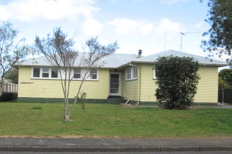 Photo of property in 5 Salas Place, Papakura, 2110