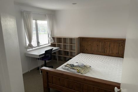 Photo of property in 142 Millhouse Drive, Northpark, Auckland, 2013