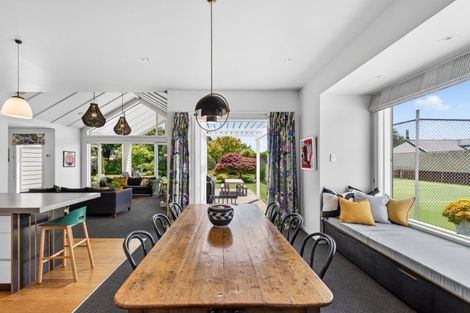 Photo of property in 27 Neeve Road, Taradale, Napier, 4112