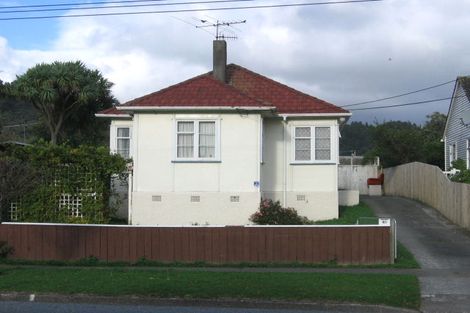 Photo of property in 82 Molesworth Street, Taita, Lower Hutt, 5011