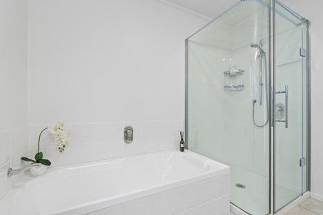 Photo of property in 1/42 Amorino Drive, Red Beach, 0932