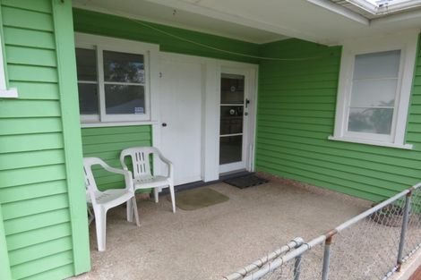 Photo of property in 33 Savoy Road, Glen Eden, Auckland, 0602