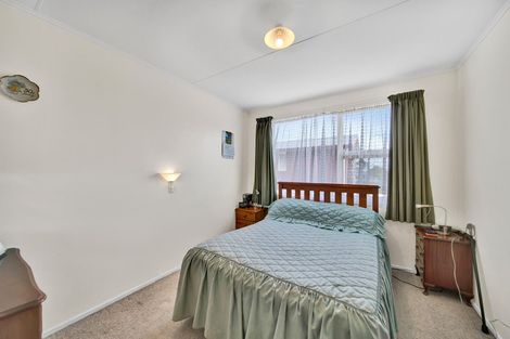 Photo of property in 15b Mayfair Place, Westown, New Plymouth, 4310