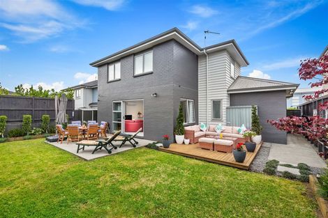 Photo of property in 22 Samuel Cassidy Avenue, Swanson, Auckland, 0614