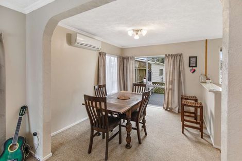 Photo of property in 28 Hood Street, Castlecliff, Whanganui, 4501