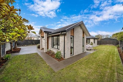 Photo of property in 422 Ilam Road, Bryndwr, Christchurch, 8052