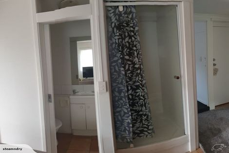 Photo of property in 123 Te Atatu Road, Te Atatu South, Auckland, 0610