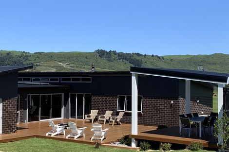 Photo of property in 24 Oakdale Drive, Kinloch, Taupo, 3377