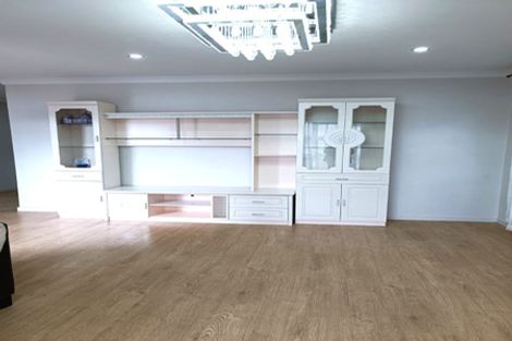 Photo of property in 73 Rosewell Crescent, Flat Bush, Auckland, 2019