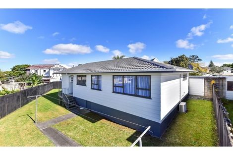 Photo of property in 7a Naomi Place, Manurewa, Auckland, 2102