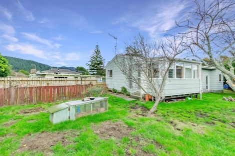 Photo of property in 28 Sunshine Avenue, Paraparaumu, 5032