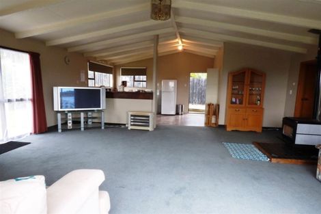Photo of property in 16 Kamahi Street, Kaka Point, Balclutha, 9271