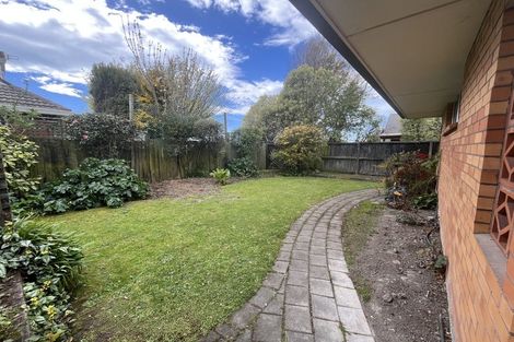 Photo of property in 218 Memorial Avenue, Burnside, Christchurch, 8053