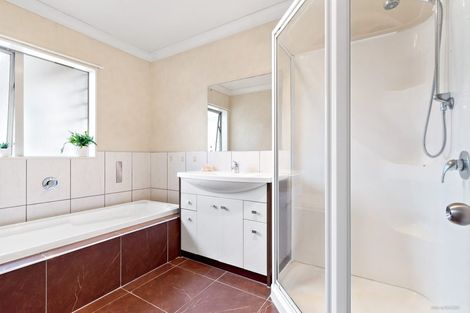 Photo of property in 19 Walter Haddrell Crescent, Flat Bush, Auckland, 2016