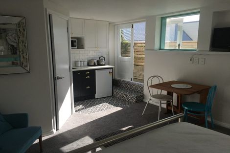 Photo of property in 3 Stafford Street, Mount Victoria, Wellington, 6011
