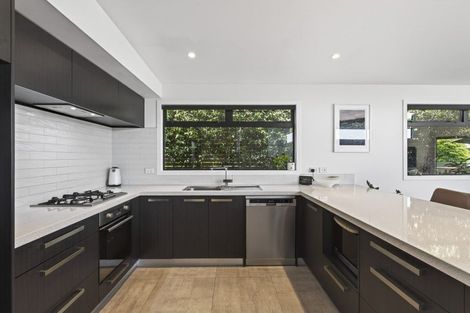 Photo of property in 58a Brois Street, Frankleigh Park, New Plymouth, 4310