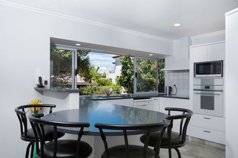 Photo of property in 15 Ferntree Terrace, West Harbour, Auckland, 0618