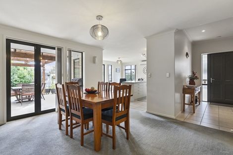 Photo of property in 6 Winchester Place, Rototuna North, Hamilton, 3210