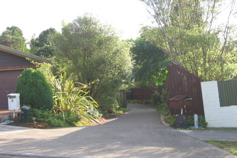 Photo of property in 5 Murano Place, Chatswood, Auckland, 0626