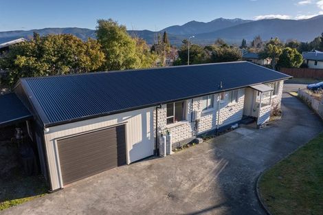 Photo of property in 11 Henry Street, Te Anau, 9600