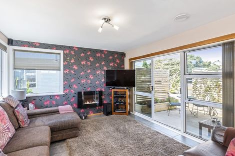 Photo of property in 18 Teoti Street, Paraparaumu Beach, Paraparaumu, 5032
