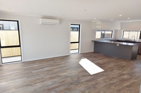 Photo of property in 10 Raeble Walkington Lane, Wallaceville, Upper Hutt, 5018