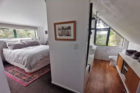 Photo of property in 740a West Coast Road, Oratia, Auckland, 0604