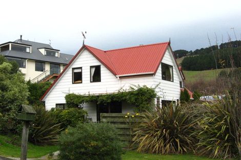 Photo of property in 10 Roger Street, Macandrew Bay, Dunedin, 9014