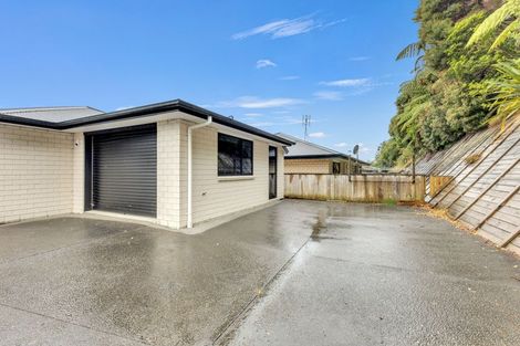 Photo of property in 8a Frederick Place, Whalers Gate, New Plymouth, 4310