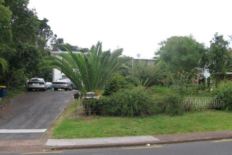 Photo of property in 28 Waverley Avenue, Glenfield, Auckland, 0629