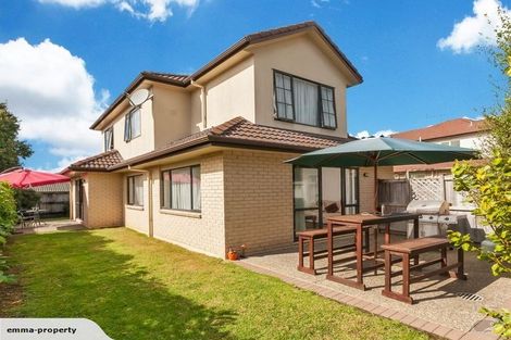 Photo of property in 5 William Woods Court, Flat Bush, Auckland, 2016