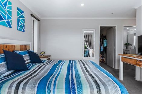 Photo of property in 90 Dalmore Way, Acacia Bay, Taupo, 3385