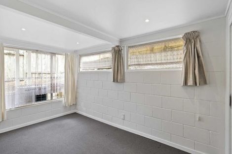 Photo of property in 1/111 Tirimoana Road, Te Atatu South, Auckland, 0602