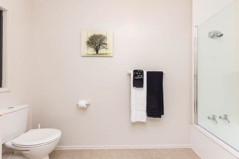 Photo of property in 18 Riserra Drive, Ranui, Auckland, 0612