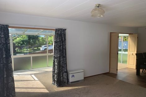 Photo of property in 41 Tamahere Drive, Glenfield, Auckland, 0629