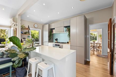 Photo of property in 6 Ardross Avenue, Khandallah, Wellington, 6035