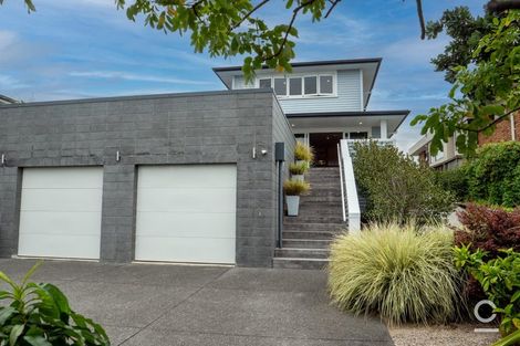 Photo of property in 152 Oceanview Road, Mount Maunganui, 3116