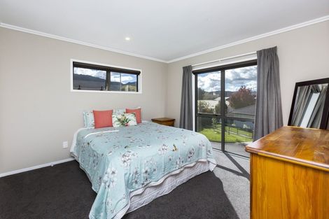 Photo of property in 27 Ashington Road, Silverstream, Upper Hutt, 5019