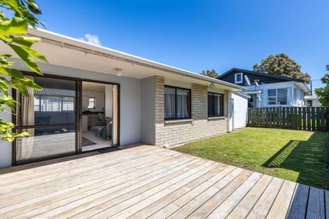 Photo of property in 2/23 Record Street, Fitzroy, New Plymouth, 4312
